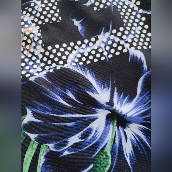 Hyba XXL racetrack workout tank - Picture 6 of 6